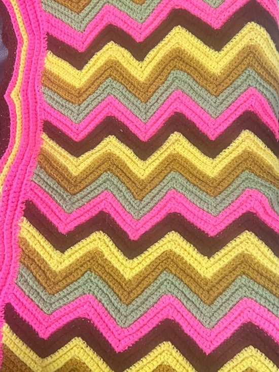Other - VTG Handmade Chevron Knit Blanket in Pink, Mustard & Brown